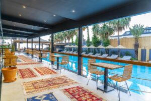 cc-media-cantina_balcony