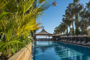 cc-media-pool_and_pool_area-6