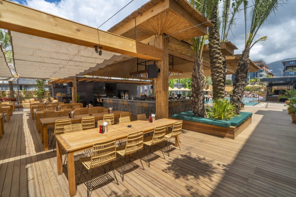 cc-media-teras_restaurant_on_the_beach-1