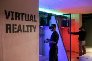 cc-media-virtual_reality_game-2