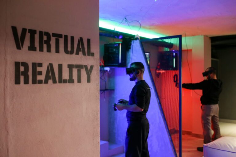 cc-media-virtual_reality_game-2