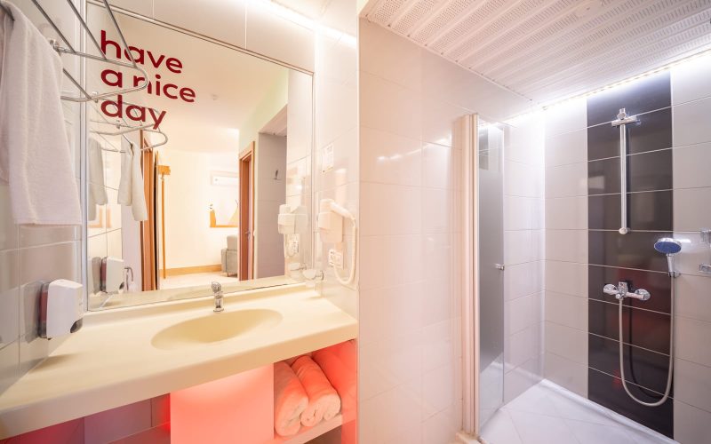 Calimera Room Bathroom (1)